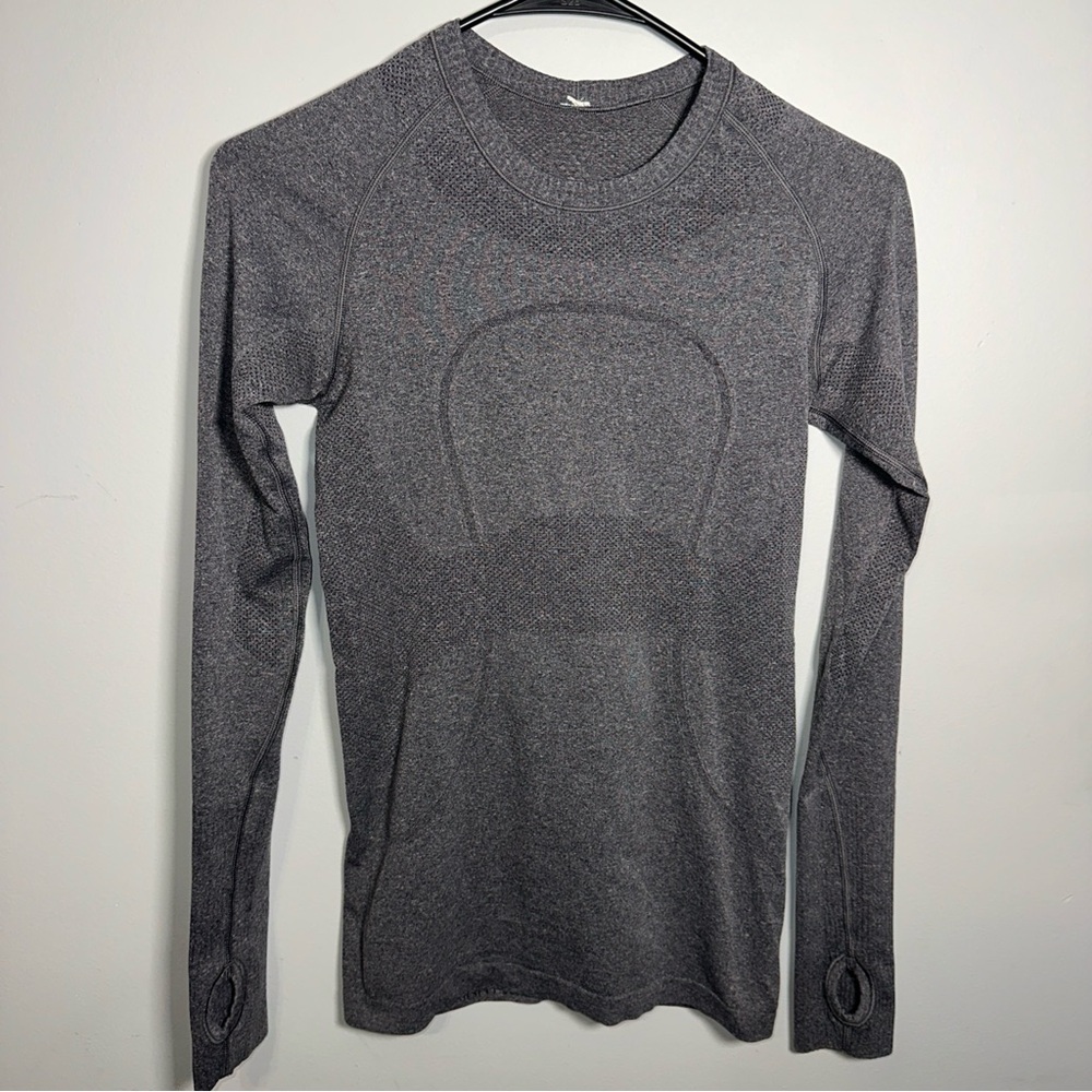 Lululemon T Shirt 10 Gray Ice Swiftly Tech Long Sleeve Crew Stretch Gym Run